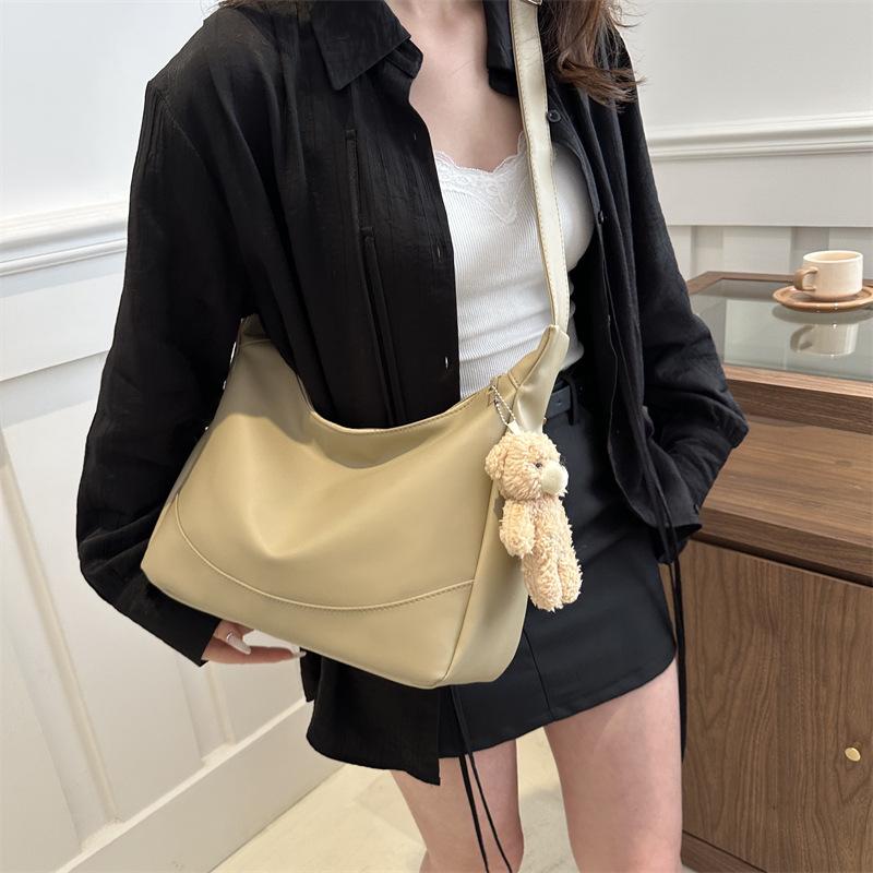 Large Capacity Fashionable and Simple Solid Color Shoulder Bag for Women's Spring New Korean Version of Underarm Bag Casual Dumpling Bag