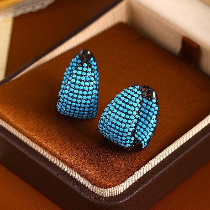 European & American Zirconia Statement Earrings - Light Luxury, High-End Simplicity for Women