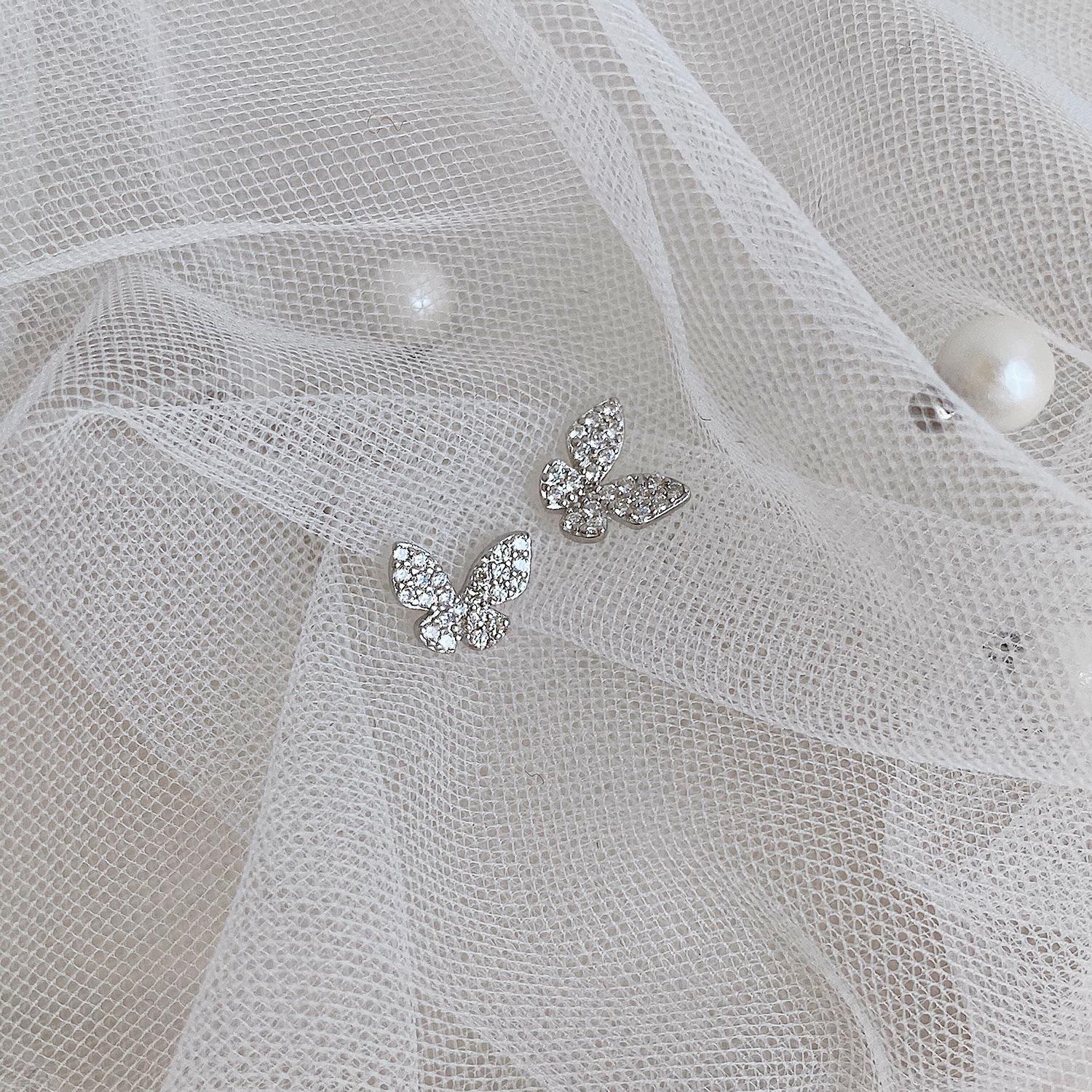 

Изысканные серьги из стерлингового серебра 925 пробы для женщин, простые, маленькие и высококлассные, в трендовом корейском стиле. 925 silver