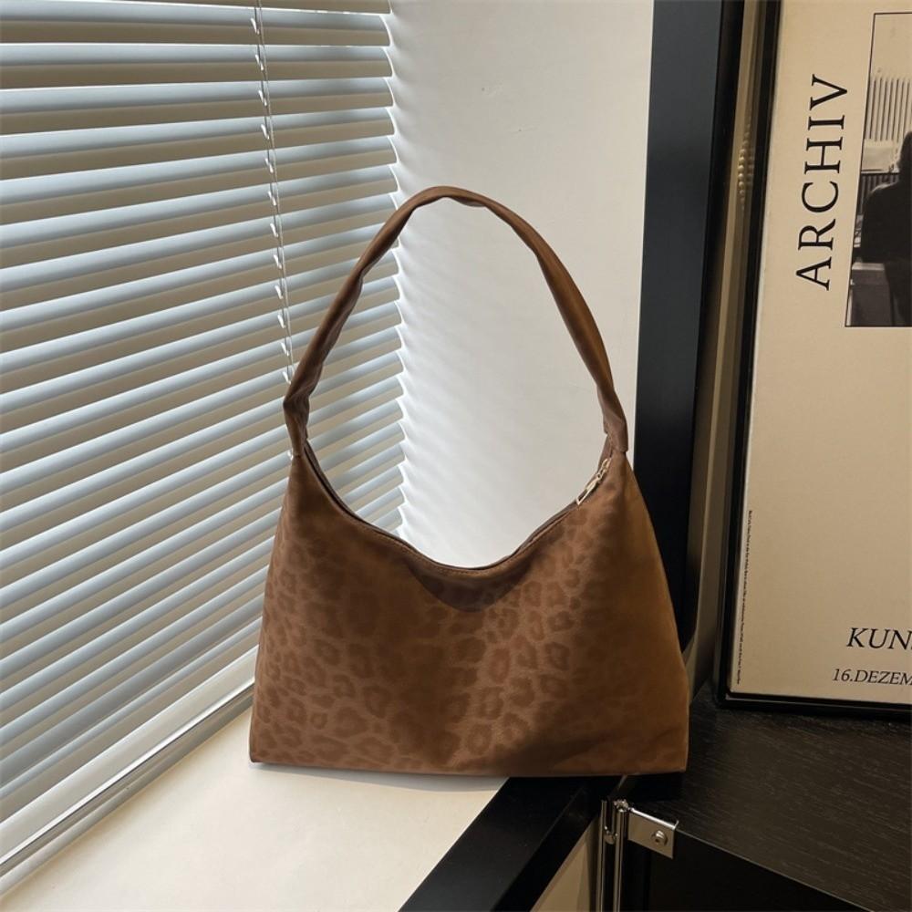 

New Lightweight Women s Shoulder Bag Large Capacity Leopard Print Underarm Bag Crossbody Bag коричневый