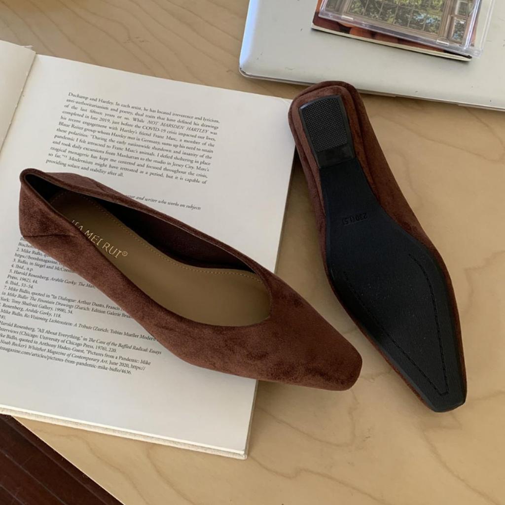 Damen Wildleder Schuhe mit eckiger Zehenpartie und niedrigem Absatz, zum Hineinschlüpfen, Koreanischer Stil, vielseitig für alle Jahreszeiten, Neue Kollektion 2025