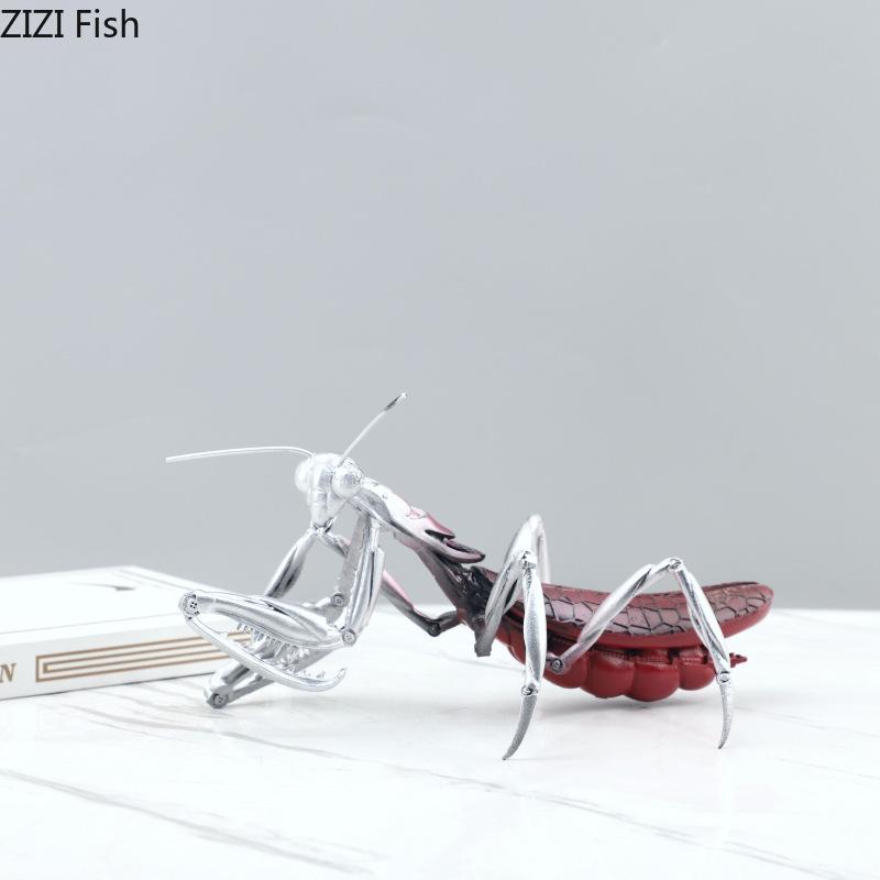 Silver Praying Mantis Insect Statue Creative Artwork Ornaments Desk Decoration Mantis Resin Sculpture Room Aesthetics Decor