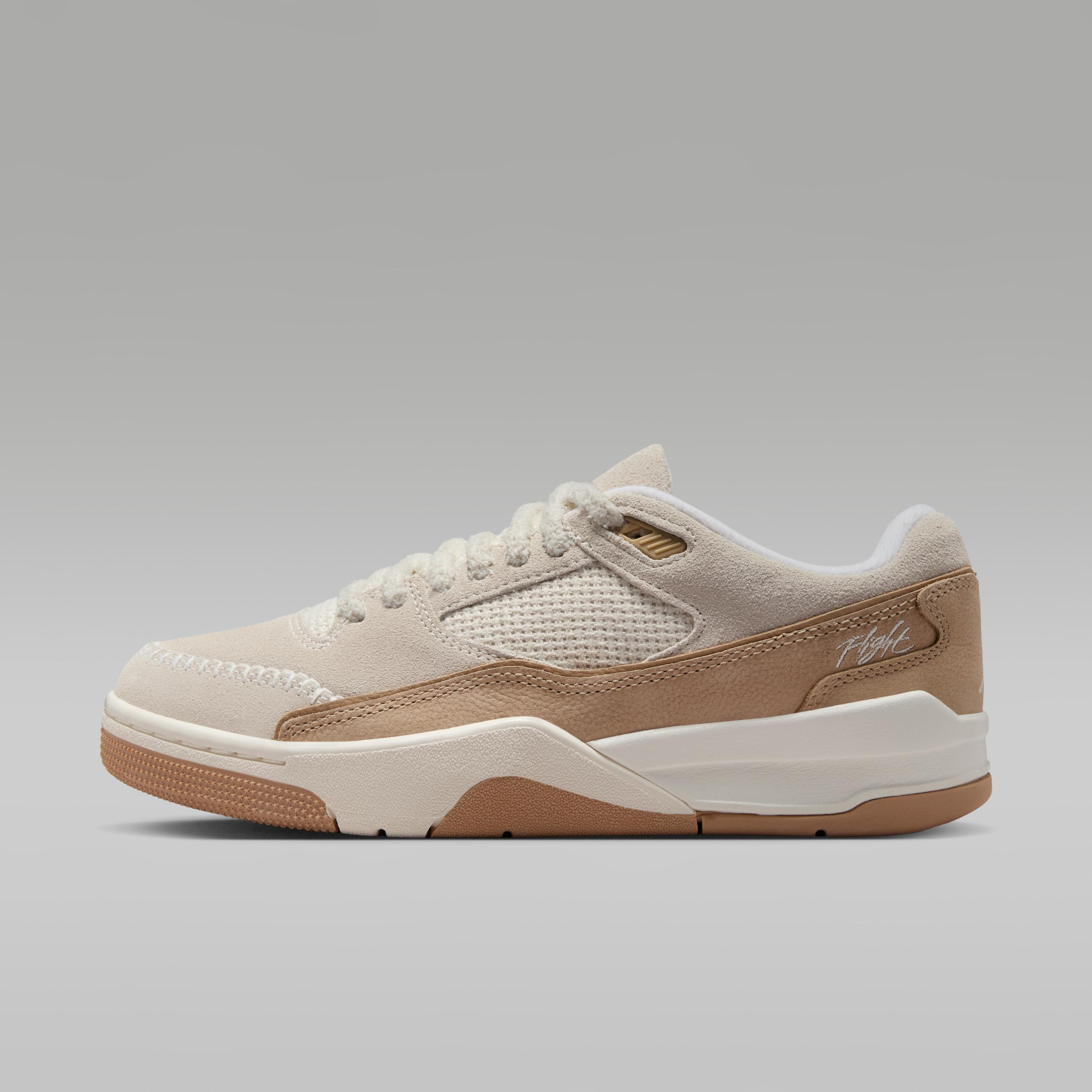 Jordan Flight Court SE Light Orewood Brown Sail (Women s) 38