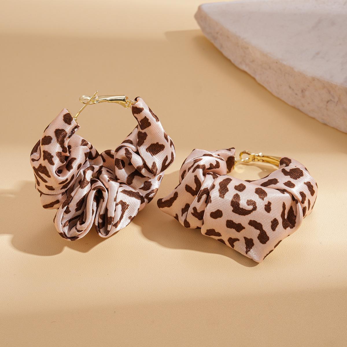 Тканевые серьги с леопардовым принтом, геометрические, круглые, с серебряной иглой, осенние и зимние серьги