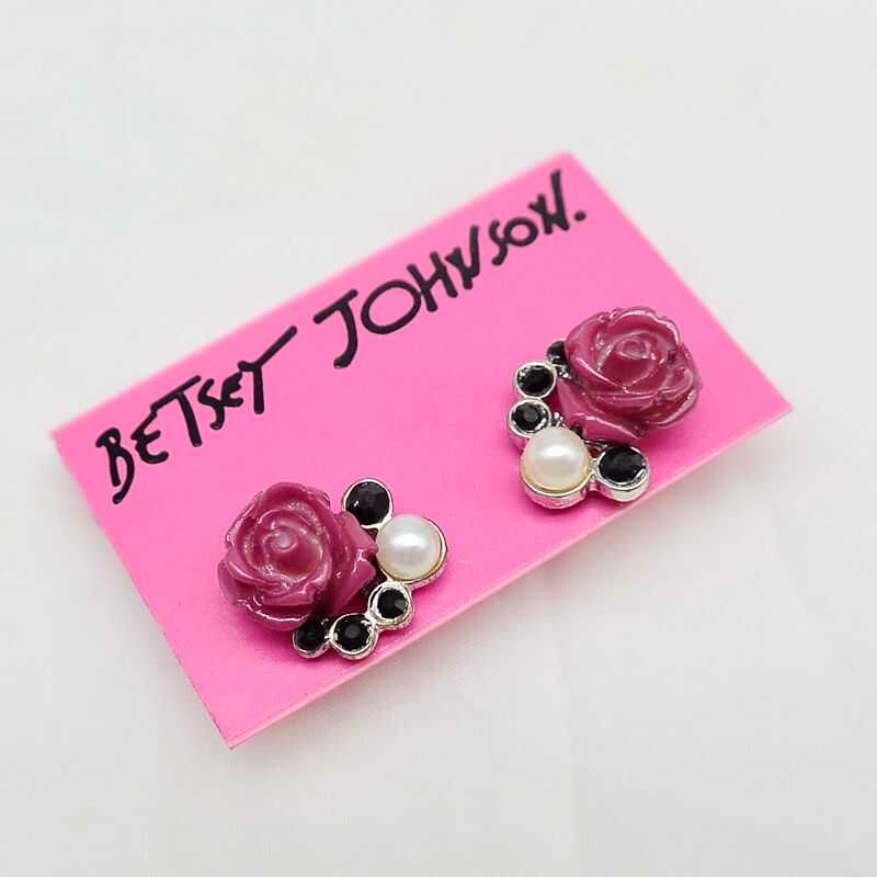 

Fashion Export Gold Plated Retro Flower Hat Fashion Personalized Mini Men and Women Variety Ear Studs Earrings 407 flower stud earrings