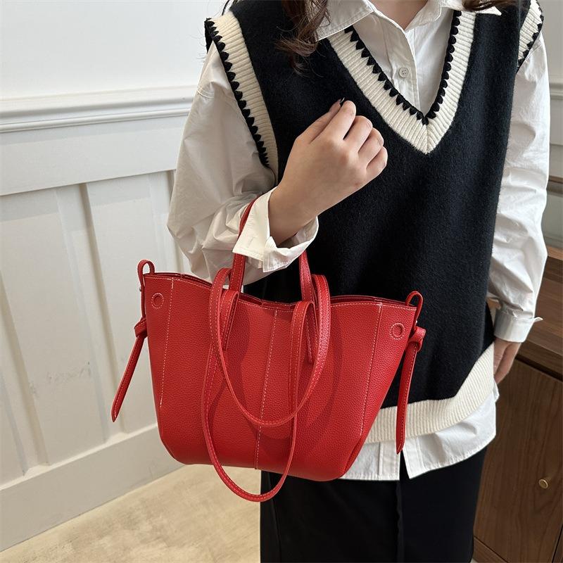 Fashion Tote Bag Portable Large Capacity Niche Design New Shoulder Underarm Women's Bag