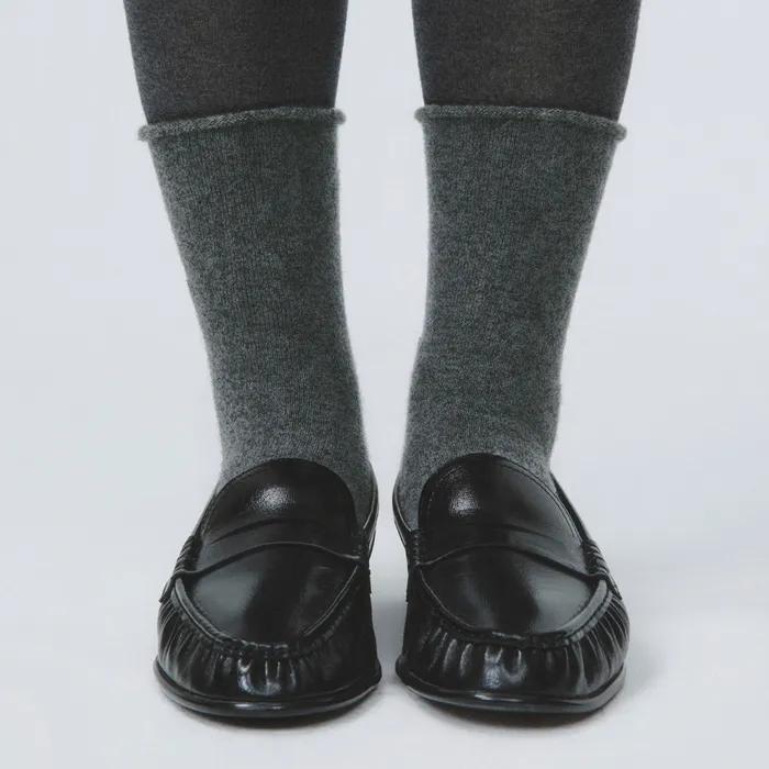 100% Wool Loose Socks (Select 1)