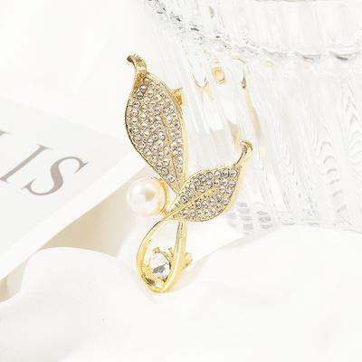 Versatile Spilla da Donna Foglia di Perla di Alta Gamma Oro Strass Moda Elegante Spilla Fissa Abbigliamento Spilla da Colletto Anti-Luce