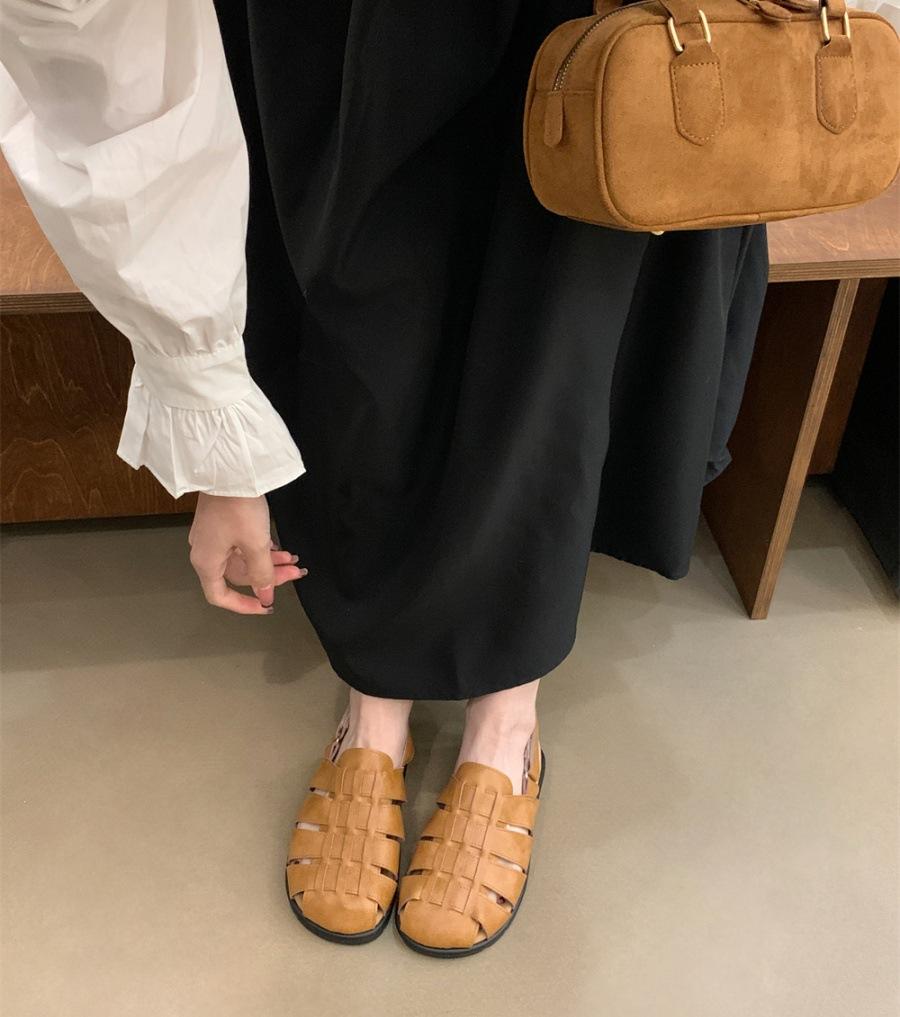 Baotou half slippers 2025 summer new outer wear woven hollow women's muller shoes leather square head retro Roman sandals
