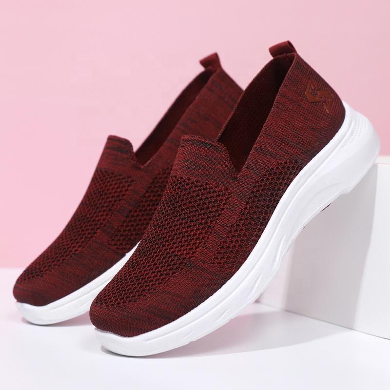 Women's casual sports shoes Non-slip knitted upper PVC sole Lightweight breathable design New fashion sports shoes