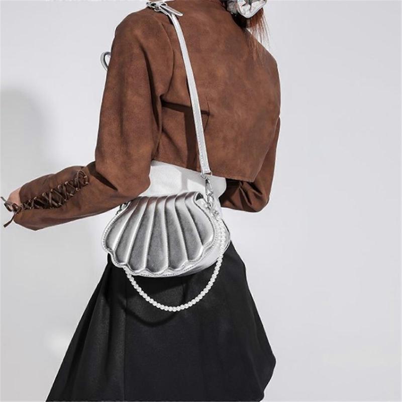Womens Pearl Chain Handbag Purse Female Shell Shape Shoulder Bag Ladies PU Crossbody Messenger Bag for Party Prom Silver