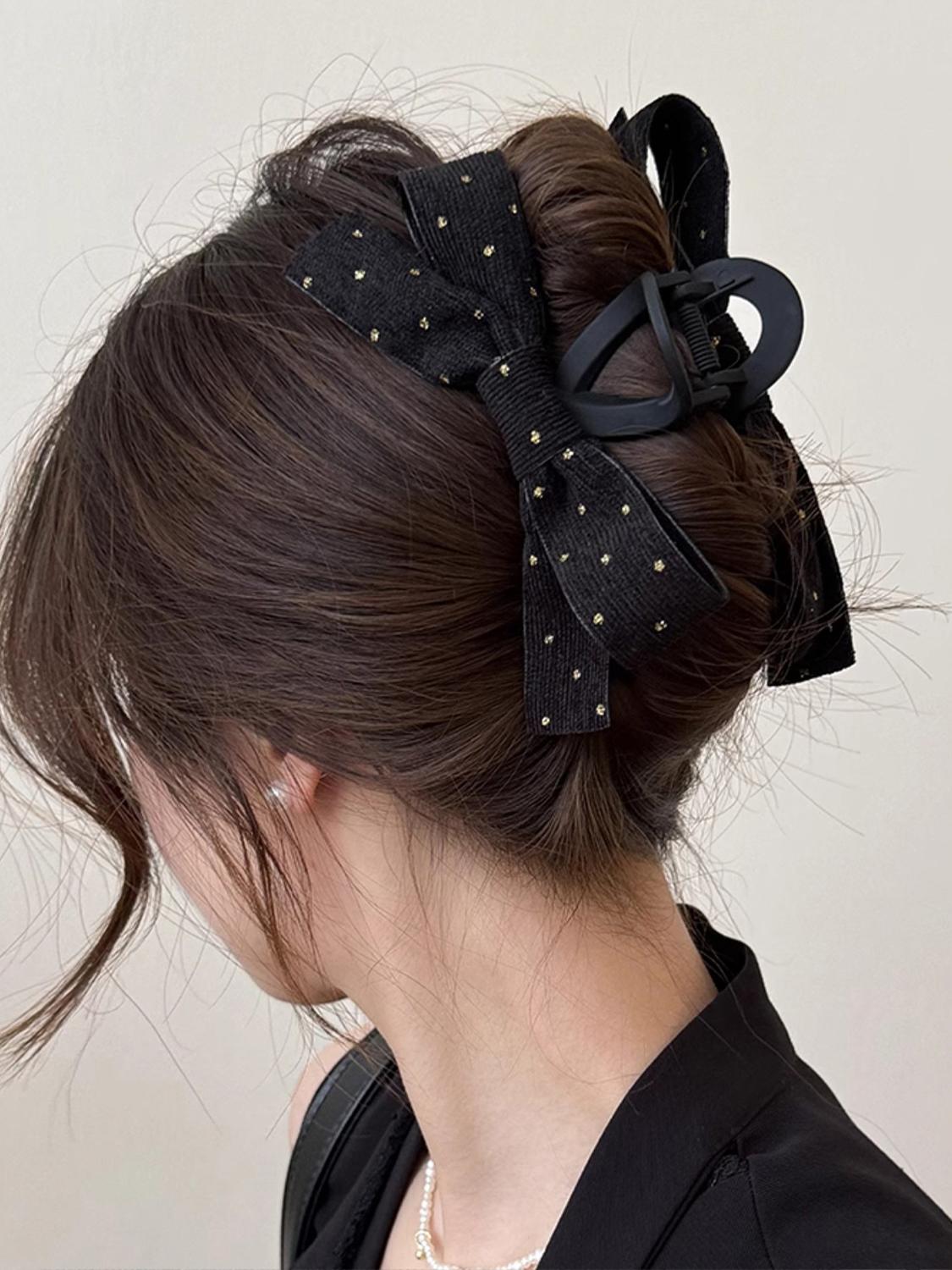 

1pc black night starry sky rhinestone bow hair claw, high-end 2025 new matte shark clip for bun hairstyle hair accessory.