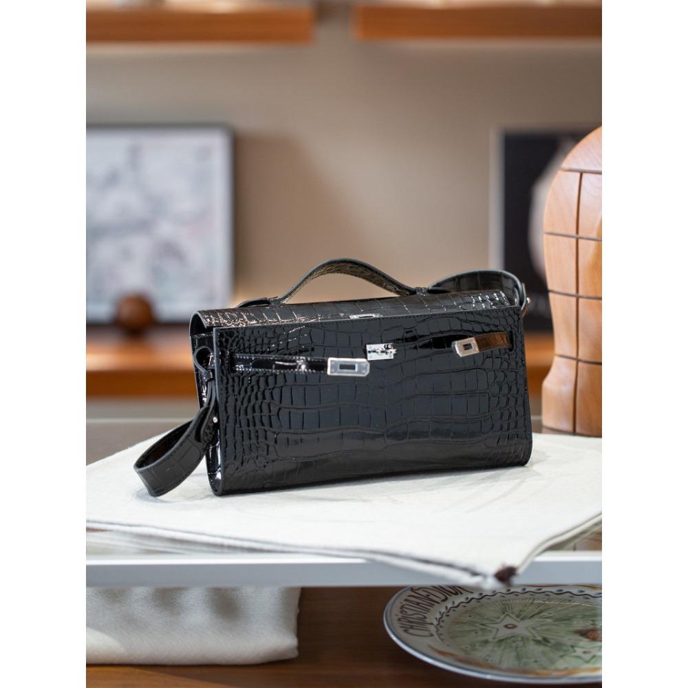 Years New Leather Palm Pattern Crocodile Pattern Cut Clutch Bag Long Armpit Handbag Cross-border