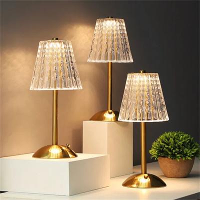 Lampa stołowa USB Drewniana lampka nocna Lampa nocna Lampa biurkowa z abażurem Ciepła lampa stołowa Wystrój domu