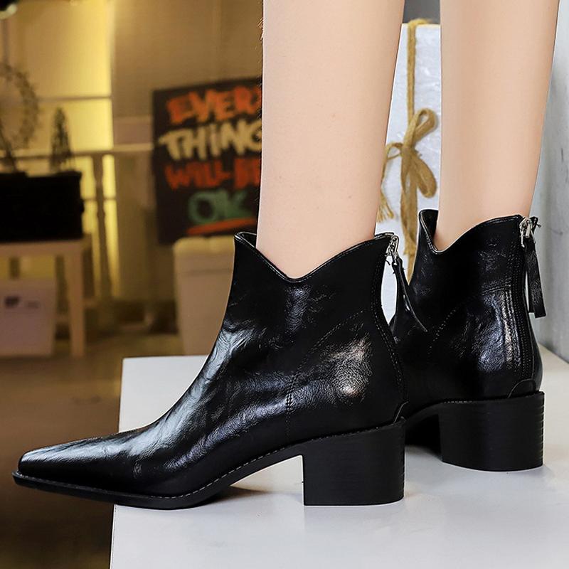 Retro Scratch Pattern Women's Boots, Thick Heel, Pointed Toe Short Boots ,  Slimming Women Ankle Boots Mid Heel Leather Boots