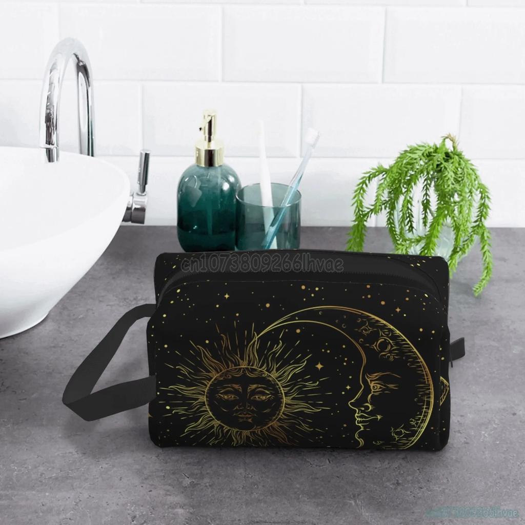 Goldene Sonne Halbmond und Sterne Muster Reiseaufbewahrungstaschen Tragbare Große Kapazität Make-up-Tasche Lässige Kosmetiktasche