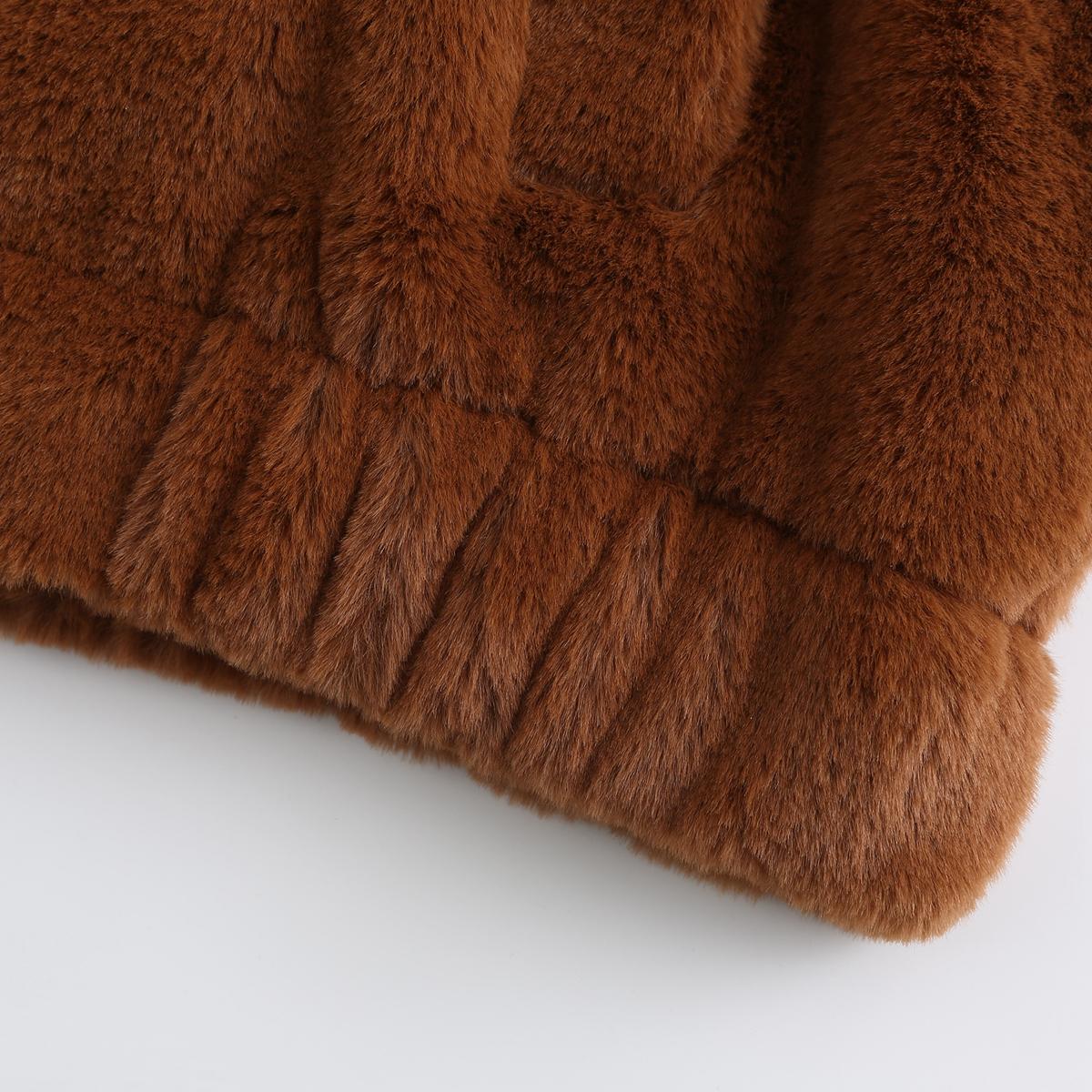 Женская куртка с капюшоном — фото 14