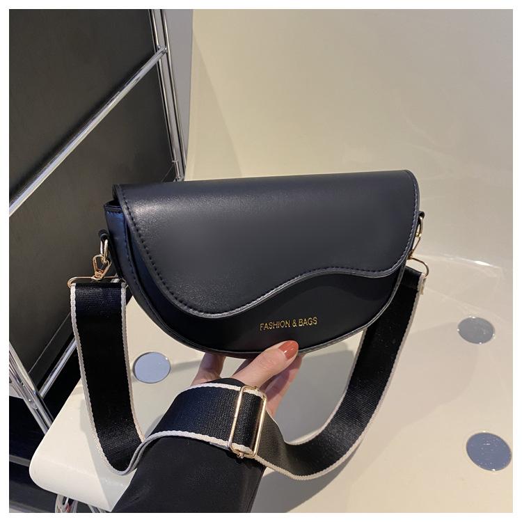 

Новая женская осенне-зимняя сумка-мессенджер на одно плечо, текстурная сумка-тоут, маленькая квадратная сумка, женская сумка-мессенджер чёрный