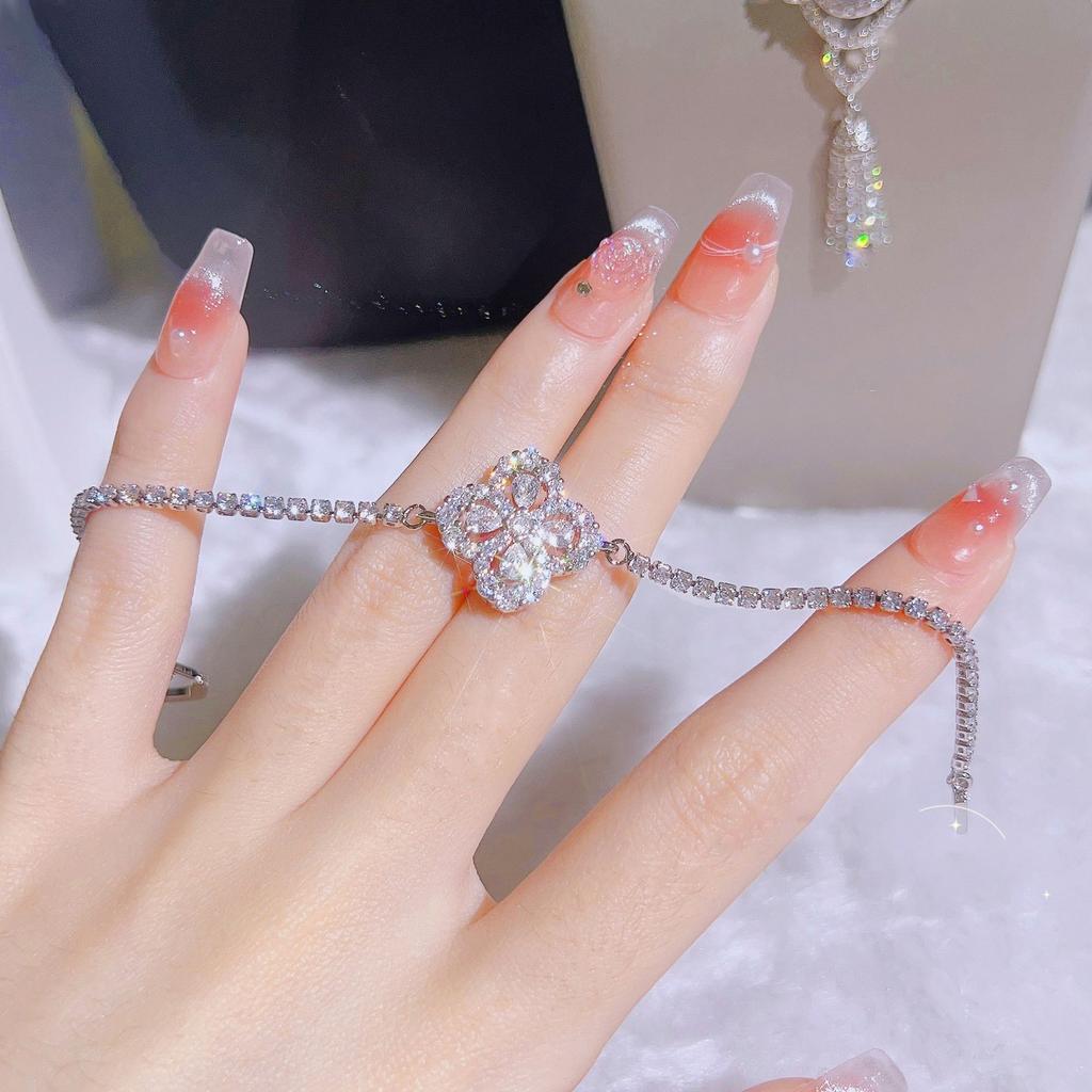 High-End Four-Leaf Clover Diamond-Encrusted Bracelet, Girls' Cold Wind Niche Design, Exquisite Light Luxury, Full Of Diamonds, Sea Blue Zirconium