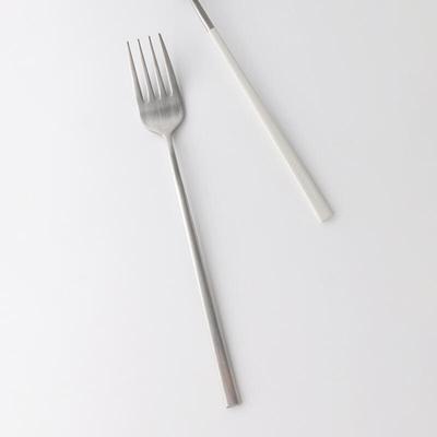 Haben Sie eine Dessertgabel komplett aus Edelstahl