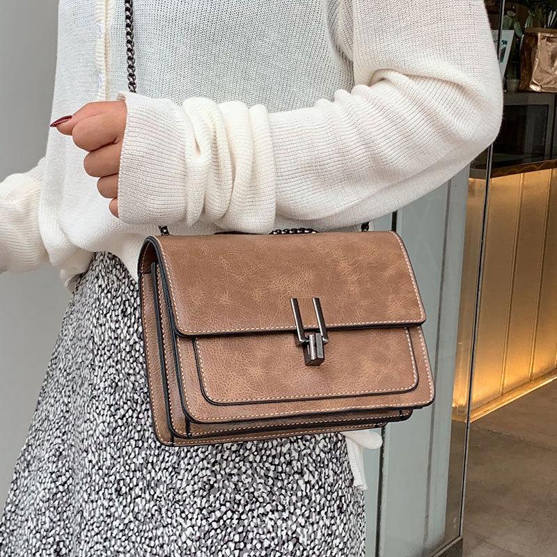 Popular British retro style Maillard color small square bag fashionable versatile temperament commuter chain messenger bag