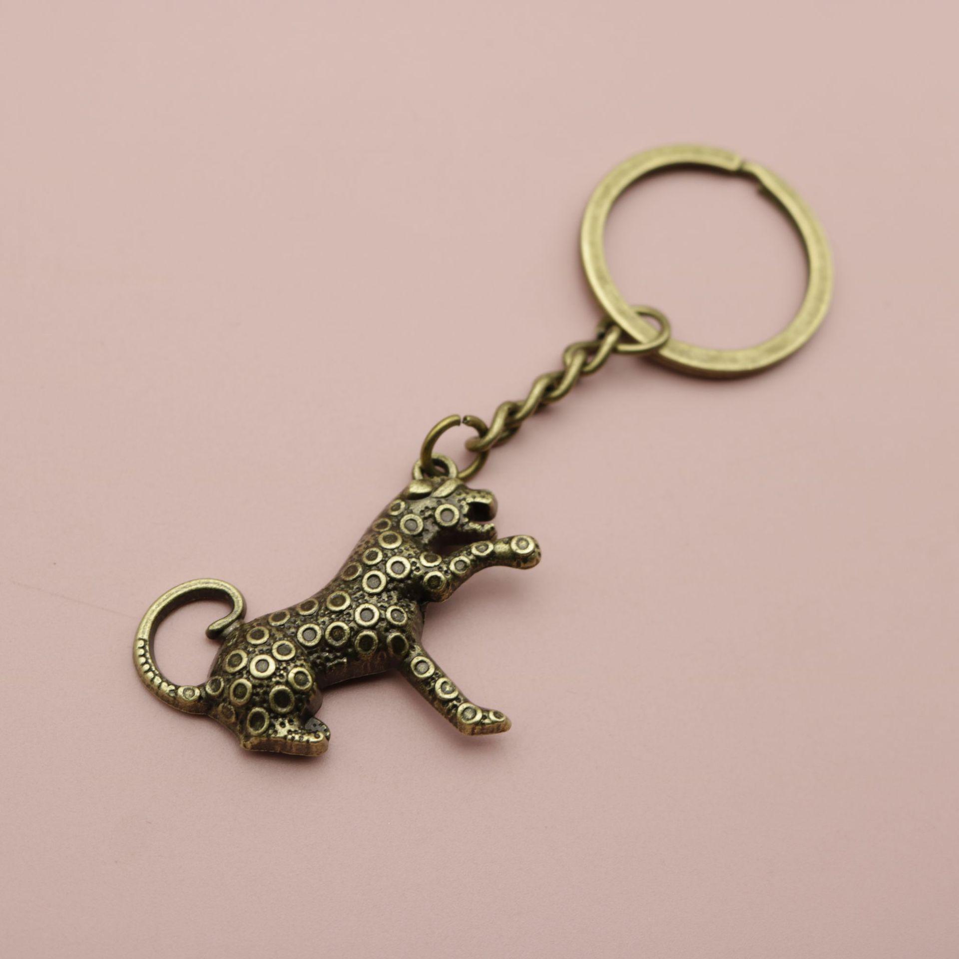 Xiyin Hot Selling Simple Leopard Pendant Jewelry Keychain