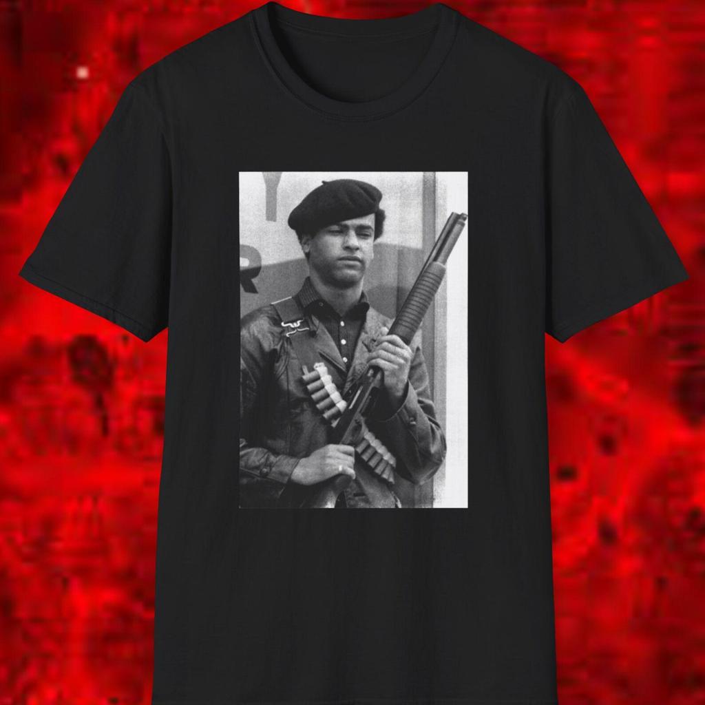 Huey, Outside Panther HQ, Oakland Chapter, bobby seale, angela davis, malcolm, eldridge cleaver, kathleen clever, 70s, 60s, soul T-shirt