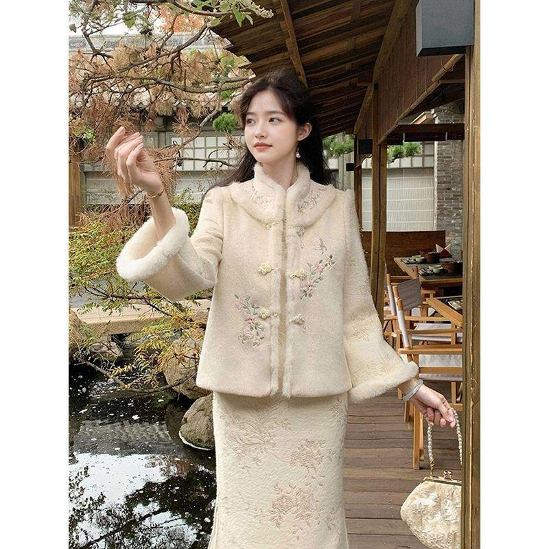 2025 A/W Snow Lotus Chic Qipao Set: Velvet-Lined Long Sleeve Dress