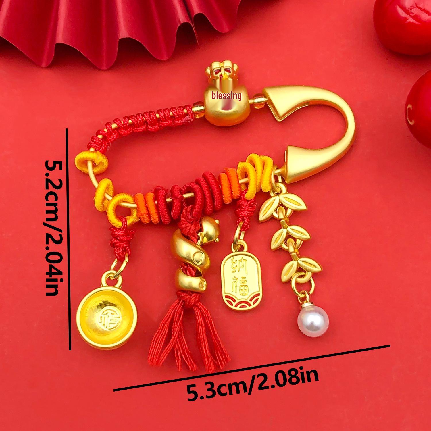 

Храм Линьинь Брошь-булавка из песочного золота Sui Sui Ping An Змея для года Змеи Red Ancient Sand Gold with Red String Brooch