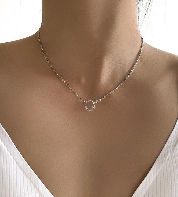 

Этническое ковбойское ожерелье с подвеской в виде шляпы и сапог, ретро ожерелье с цепочкой из неправильного жемчуга для женщин Alloy necklace