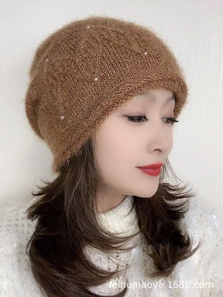 Stylish Double-Layer Squirrel Fleece Knit Hat with Curled Edge and Earmuffs