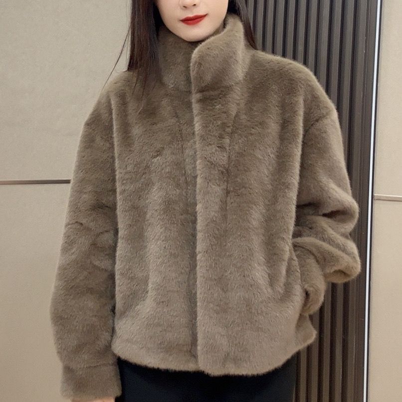 Short Fashion Stand Up Collar Leopard Print Fur Coat for Women In Winter Warm and Loose