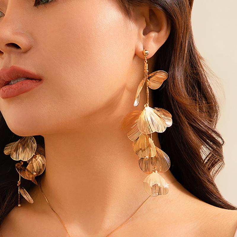 Boho Vintage Big Flower Petal Long Tassel Drop Earrings for Women 2025 Trend Gold Color Hanging Piercing Earrings Wed Jewelry