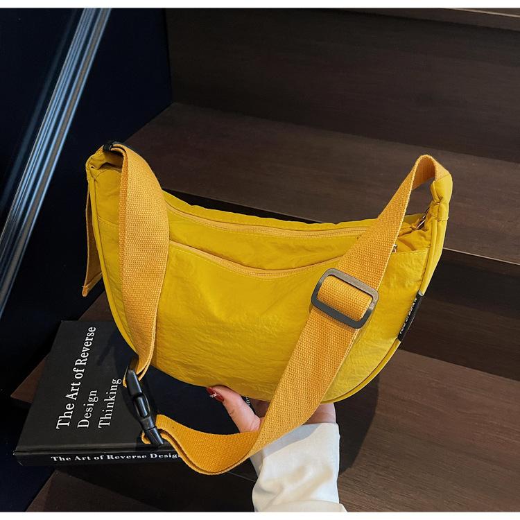 Fashion Casual Messenger Bag Shoulder Bag Spring New Simple and Lightweight Fabric Dumpling Bag