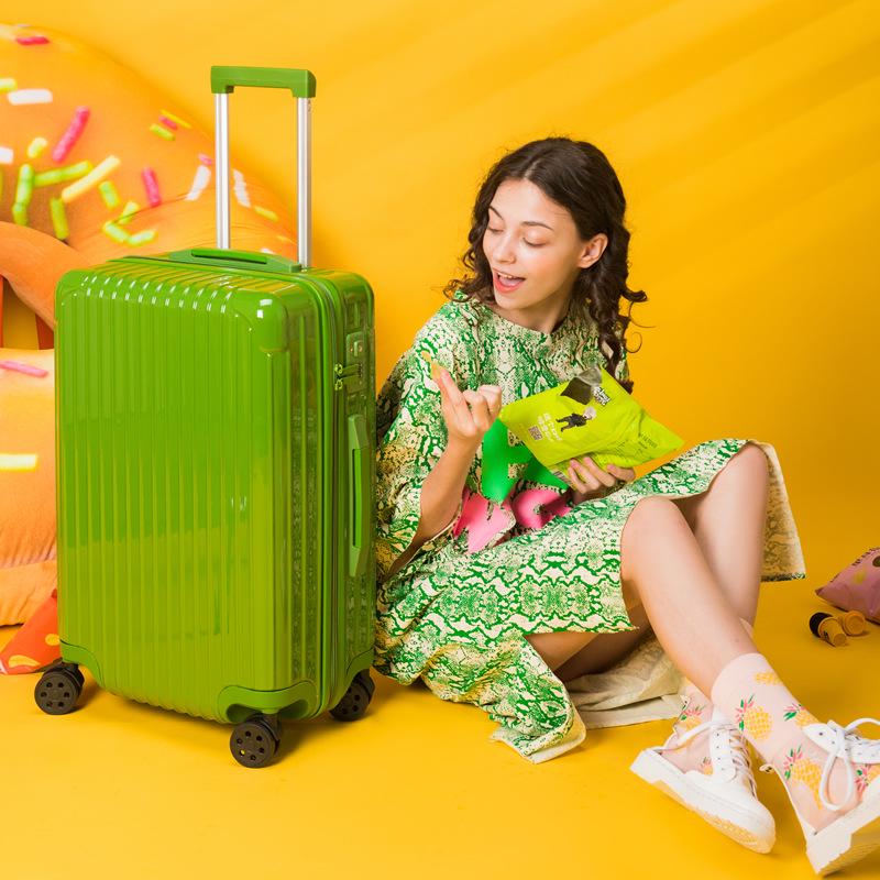 20-inch PC Carry-On and 28-inch Checked Suitcase for Students