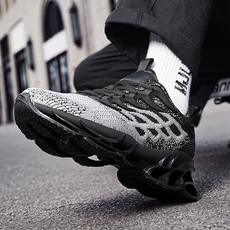 Fashion Men Sneakers Breathable Casual Shoes High Quality Antiskid Damping Sports Shoes Outdoor Comfortable Mesh Shoes Zapatillas Black