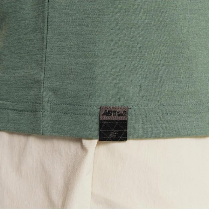 New Balance Tee Lqj Nbnee22433 49 Uni Frozen Small Logo Short Sleeve Tee  