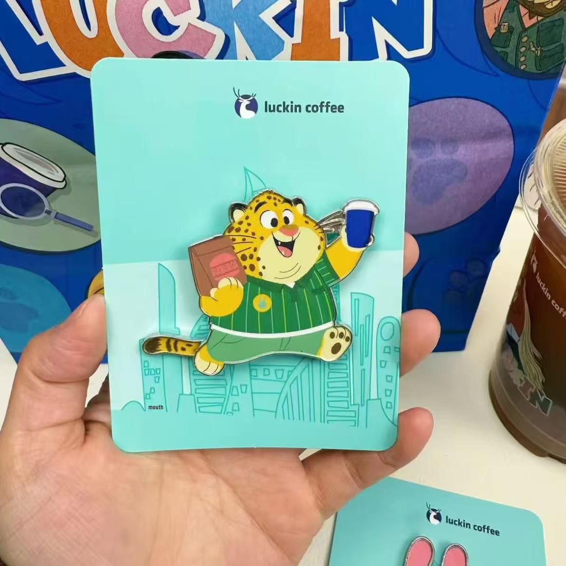 

Магнитные значки Luckin Coffee x Zootopia: Офицер Клаухаузер, Ник Уайлд, Джуди Хопс - Превращаются в магниты на холодильник