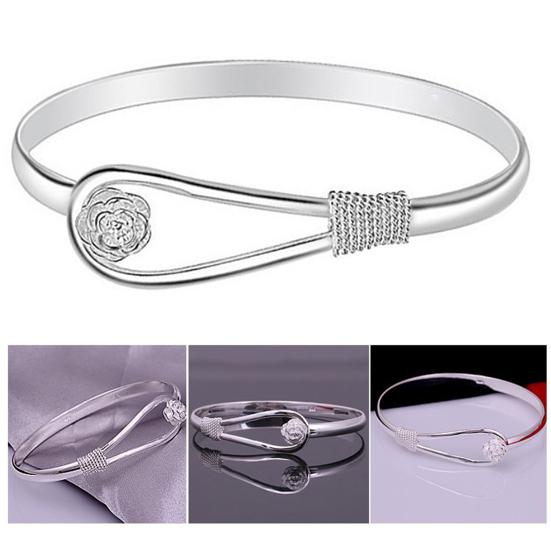 Bracelet Opening Design Flower Buckle Electroplating Bright Luster Unfading Decorate Jewelry Gifts Light Luxury