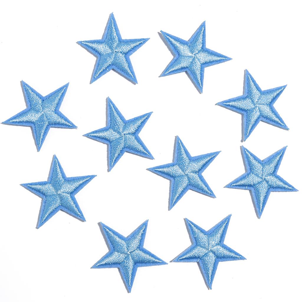 10 sztuk 3cm Małe Mini Gwiazdki Haftowane Naszywki do Prasowania na Ubrania DIY Ubrania Pentagramy Aplikacje Czarno-Białe Złote Paski z Naklejkami