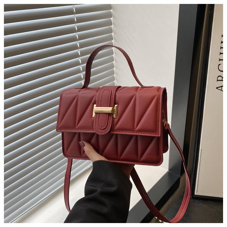 

Small bag women s bag 2025 new trendy and versatile ins fashion chain shoulder messenger bag rhombus portable small square bag