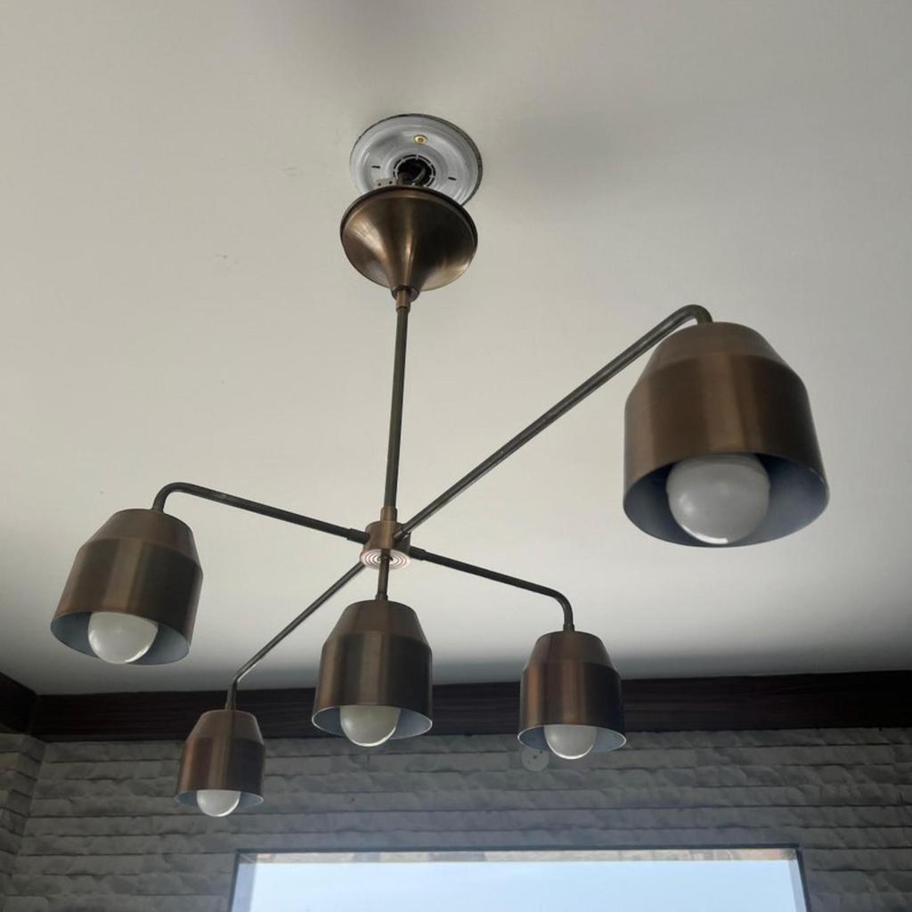 5-Shaded Modern Chandelier - Elegant Ceiling Light Fixture for Dining Room, Gifts, Party Decoration, Porch Lighting