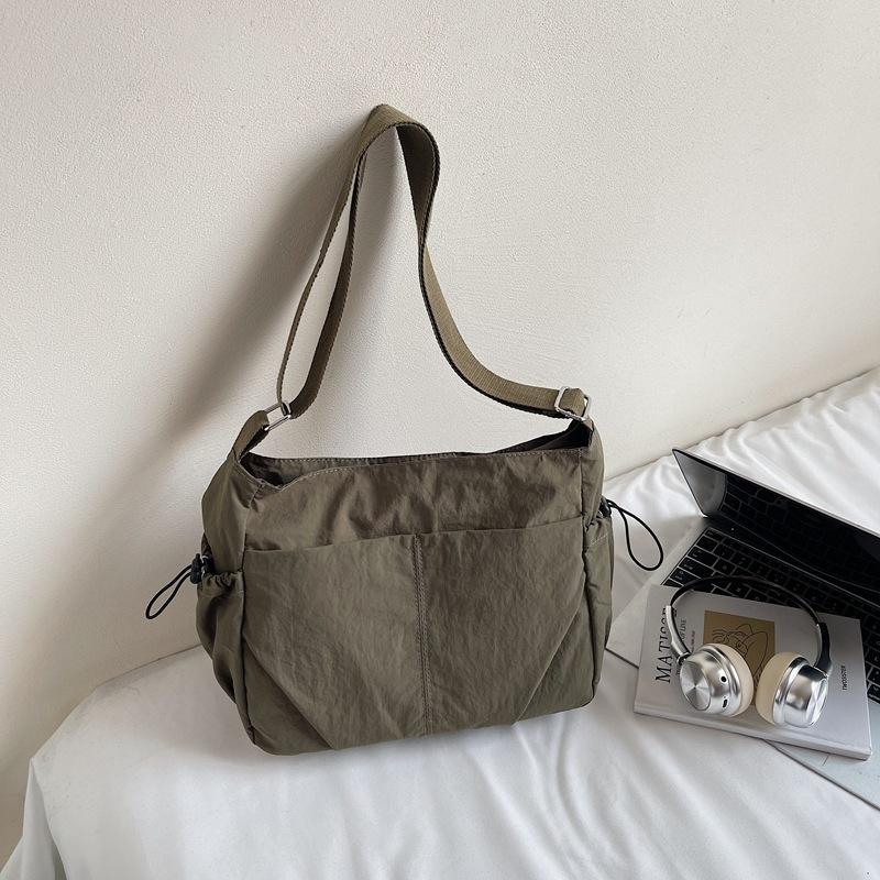 2025 summer new messenger bag large-capacity women's shoulder bag ultra-light tote bag high-value fashionable large-capacity bag