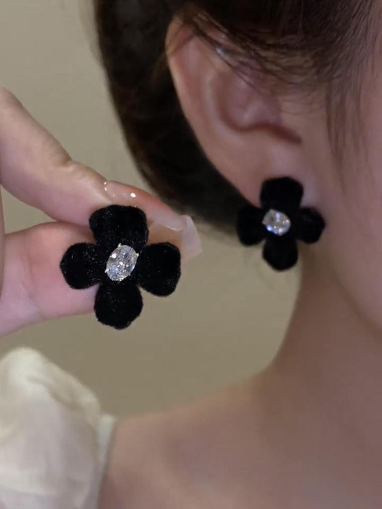 Elegant Autumn/Winter Flocking S925 Silver Zircon Earrings for Women