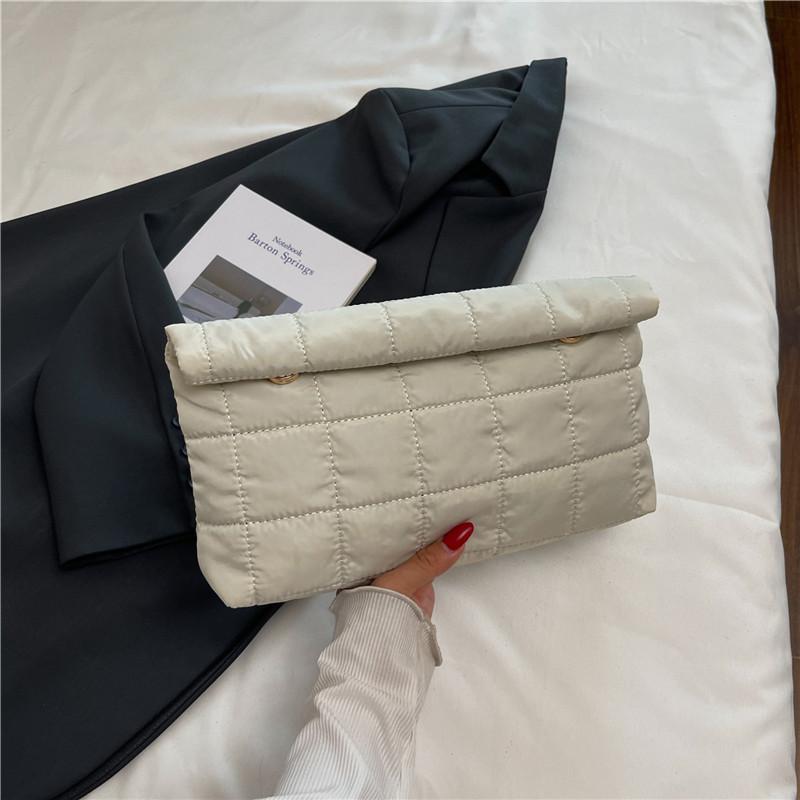 Niche fashion embroidery thread hand-held cosmetic bag women's 2025 autumn new trend plaid pleated portable small square bag