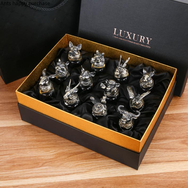 Tolv Zodiakus Likör Vinglas Set Hushåll Små Vinglas Pluntor Kinesisk Imitation Europeiska Dryckesvaror Utsökt Gåva