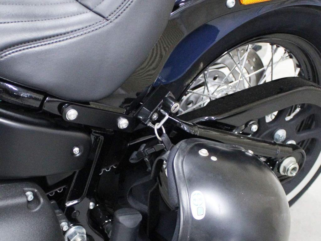 Kijima Motorradteile Helmschloss Schwarz Harley FXBB FXBR 2018~ HD-05148