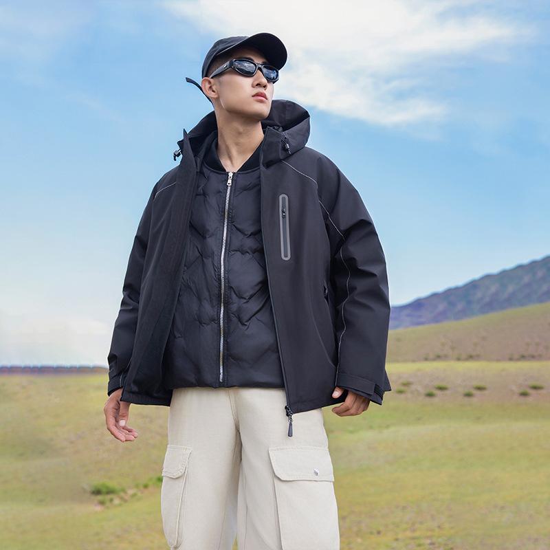 Autumn and Winter New Outdoor Three-in-one Removable Cotton Liner Windproof, Waterproof, Warm and Cold Couple Jacket