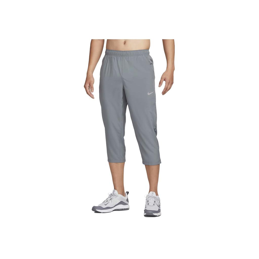 Nike Dri-FIT Solid Schnelltrocknende Tapered Trainingscapris Herren Unterteile Rauchgrau FB7503-084