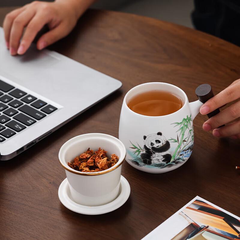 Hongyu Panda Ceramic Tea Cup Set